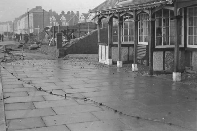 Major storm that hit Eastbourne on 20th/21st Jan 1965 SUS-220118-131204001