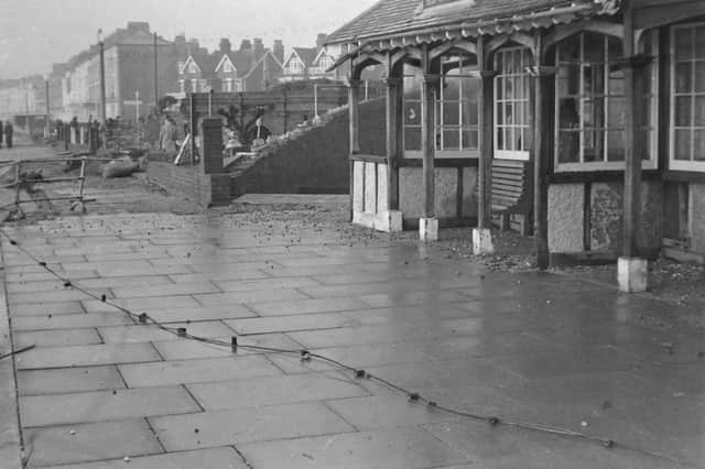 Major storm that hit Eastbourne on 20th/21st Jan 1965 SUS-220118-131204001