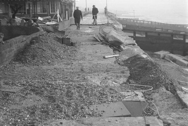Major storm that hit Eastbourne on 20th/21st Jan 1965 SUS-220118-131013001