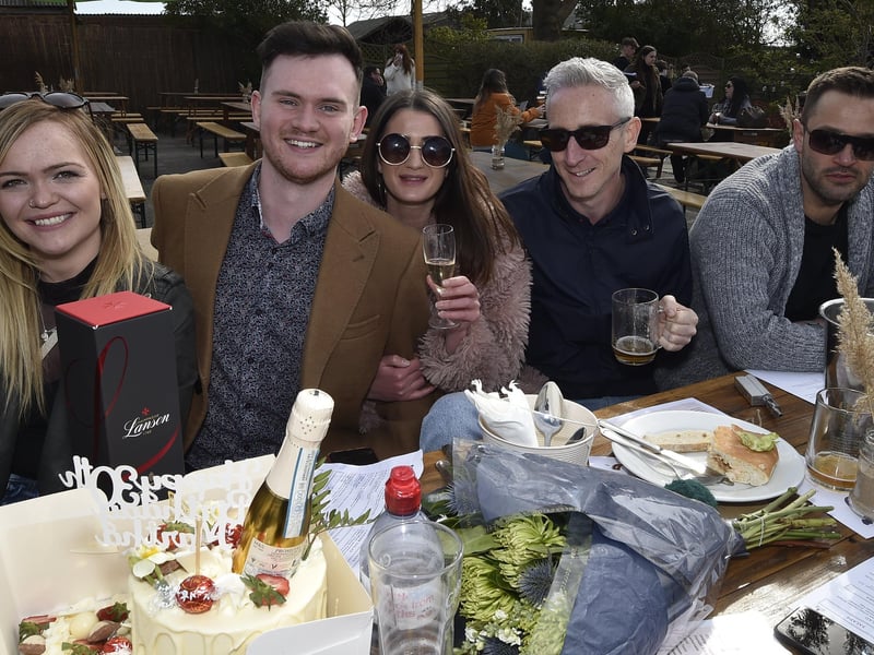 Warm sunny afternoon in the City  .  Customers at the House of Feasts , Eye EMN-210417-172820009