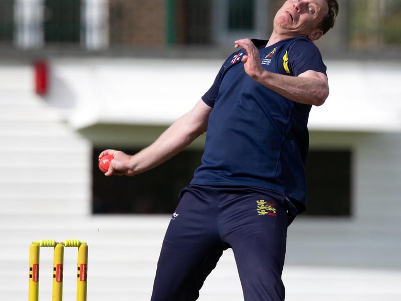 Action from the Sussex Premier League clash between Middleton and Hastings at Sea Lane / Pictures: Chris Hatton