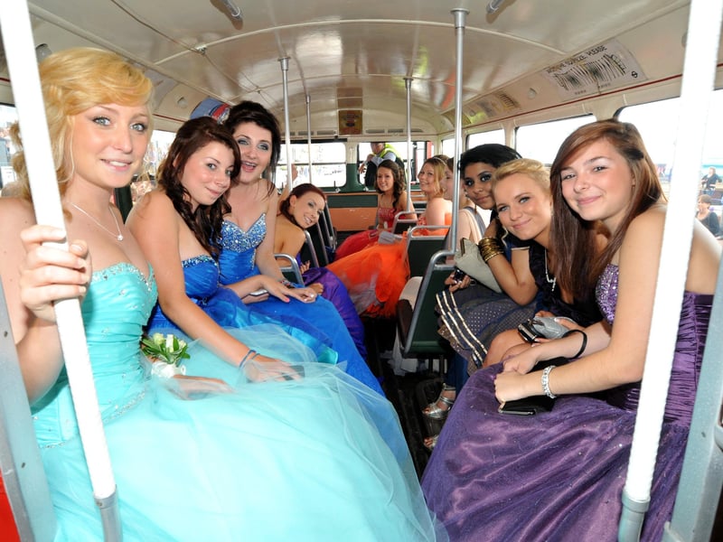 Bishop Bell School Prom at The Cavendish July 5th 2012 E27143N ENGSUS00120120607130906
