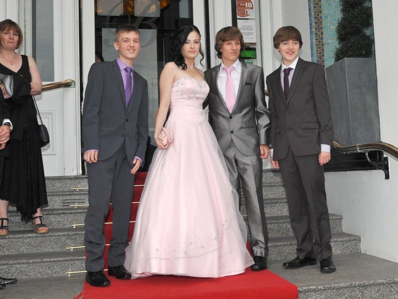 Bishop Bell School Prom at The Cavendish July 5th 2012 E27143N ENGSUS00120120607130734