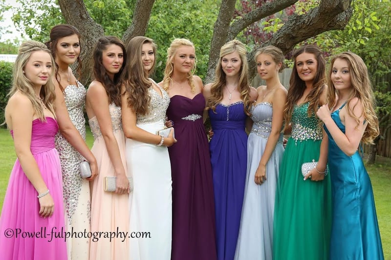 Hello iv been asked by the Willingdon School girls to send this photo in from there prom shoot. please just ask if you need any other details

thanks Laura Powell
Powell-ful Photography SUS-140714-101647001