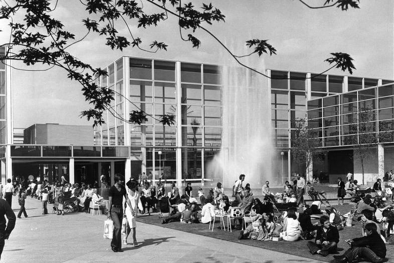 Queen's Court, with its pool and fountain, was a big attraction for the first three decades of the shopping centre's life. People were not strictly allowed to paddle in the water - but most of us ignored it!