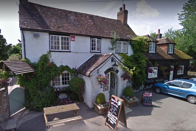 The pub at Eartham is rated four-and-a-half stars with 587 reviews on Tripadvisor.