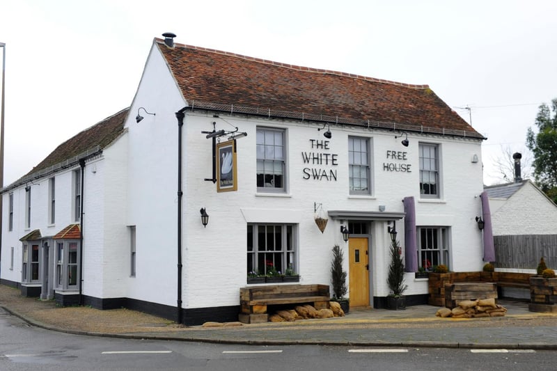 The pub at Bosham is rated four-and-a-half stars with 343 reviews on Tripadvisor.