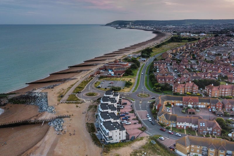 Eastbourne seafront. Photo from Allen Taylor. SUS-210813-133047001