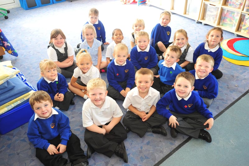 REC10 Southfields Primary School
Mrs Campbell and Mrs Lloyd's Class