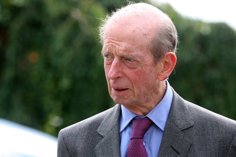 Duke of Kent meets veterans helped by Service Dogs UK at Northchapel Village Hall. Photo by Derek Martin Photography. DM21091681a