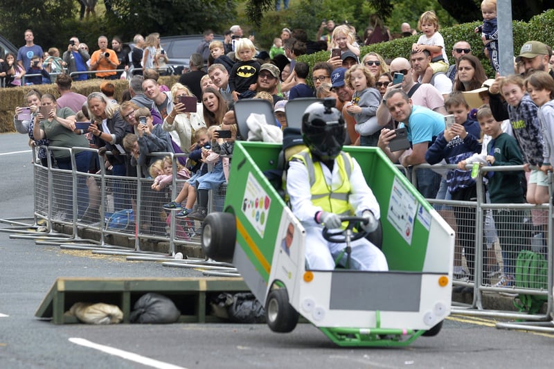 Seafront Soapbox Race Eastbourne 2021 (Photo by Jon Rigby) SUS-210927-094205001