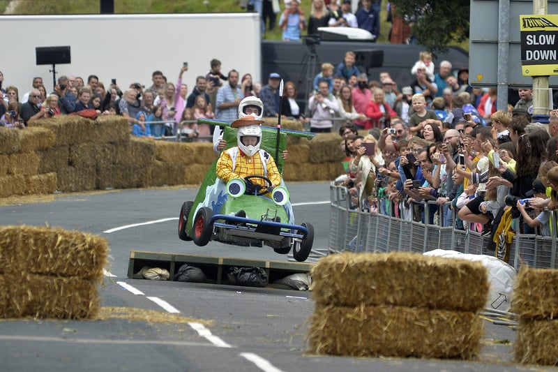 Seafront Soapbox Race Eastbourne 2021 (Photo by Jon Rigby) SUS-210927-093700001