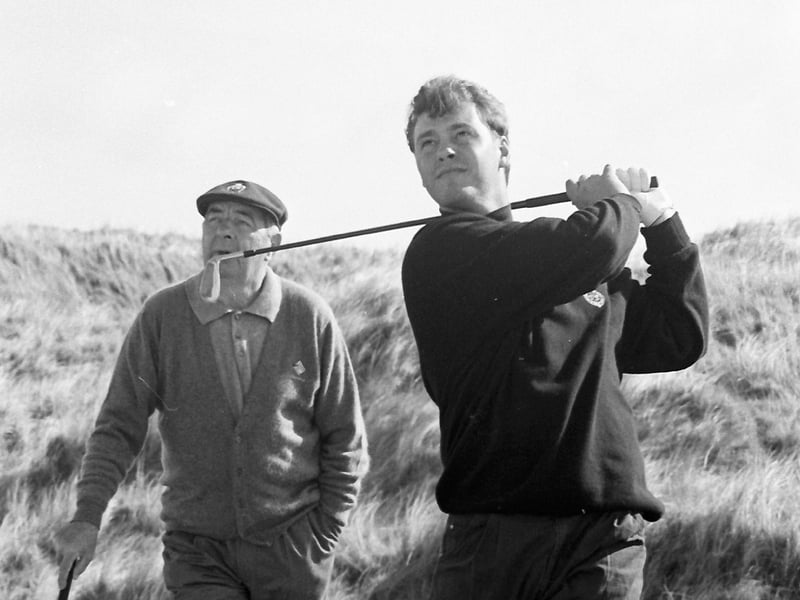 PACEMAKER PRESS 19/4/1994
221/94
Darren Clarke, Ulster golfer, being coached by Bob Torrance at Royal Portrush.