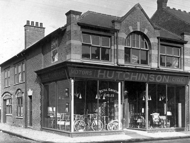 Hutchinsons Furnishers, Outram Street, Sutton
Edwin Hutchinson bought this plot of land in 1912 and built a shop which opened in 1913
He originally sold bicycles but turned to selling furniture during the First World War.