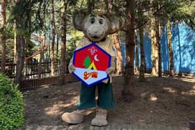 Gulliver’s mascot Gully Mouse shows off the new Beaver Scout ‘My Outdoor Challenge’ badge.