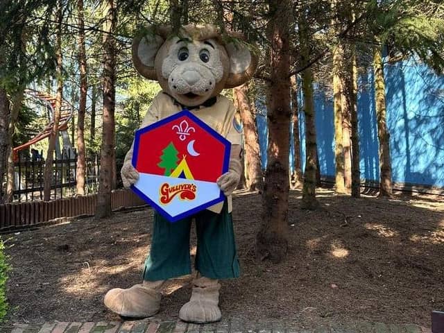 Gulliver’s mascot Gully Mouse shows off the new Beaver Scout ‘My Outdoor Challenge’ badge.