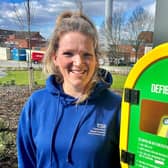 B&amp;DWS - A colleague of the Wellbeing Hub with the defibrillator