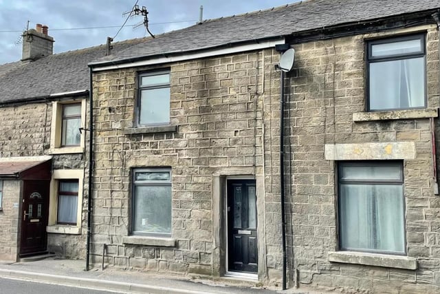 Featuring three bedrooms, this terraced house in Buxton is valued at £152,500.