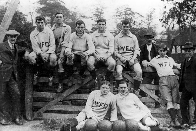 The team in training, around 1913