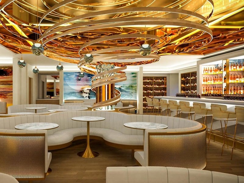 The Explorer's Bothy bar features a signature centrepiece sculpture and original artwork from Scottish landscape artist, Scott Naismith.