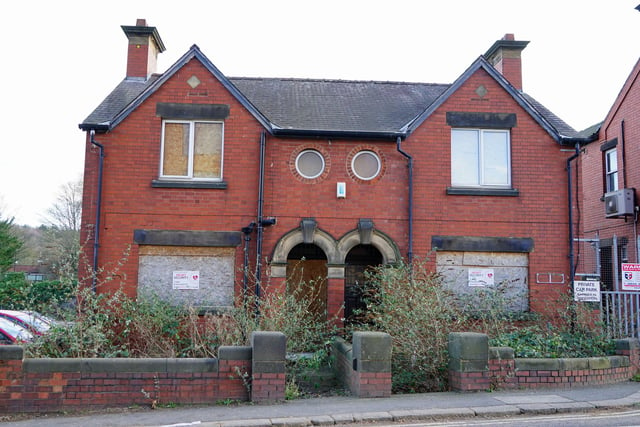 There are a number of empty buildings along Brimington Road, close to Chesterfield Station.
