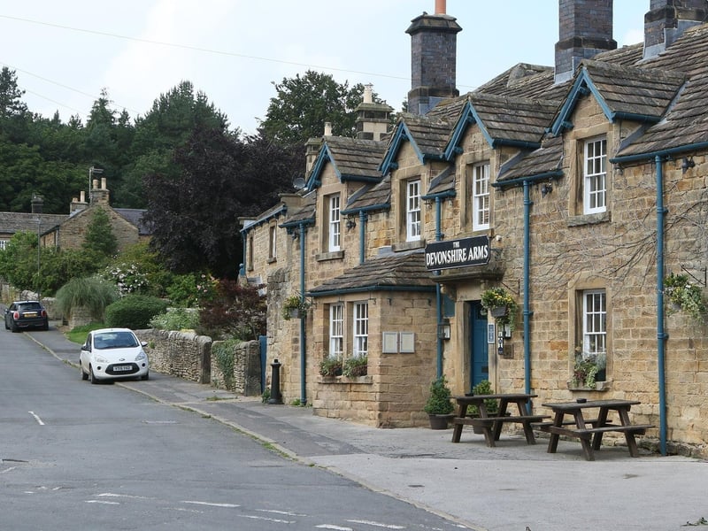 The Pilsley Inn is nestled in the village of Pilsley - which sits on the Chatsworth Estate and is just a few minutes away from Baslow. This traditional country inn offers a range of high-quality pub favourites, sourcing produce and ingredients from across the Peak District - and it is perfect to visit over the coming weeks and months.
