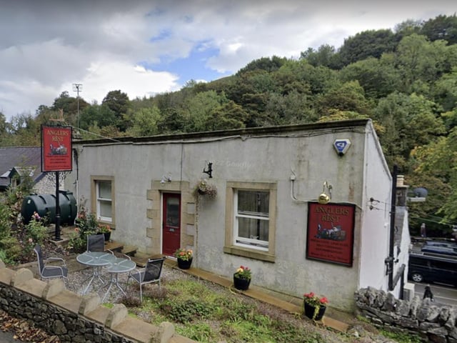 The Angler’s Rest has a 4.6/5 rating based on 950 Google reviews. One customer said: “Lovely home-cooked food for a very good price. Beautiful atmosphere for us and the dog!”
