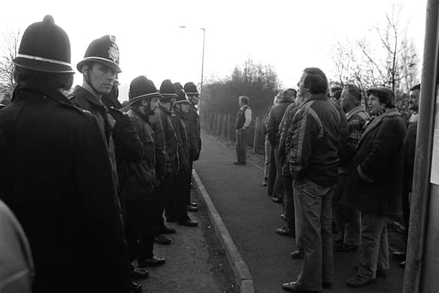 The miners' picket face police outside Bolsover Colliery, April 26, 1984.  (Photo: Sheffield Newspapers Ltd)