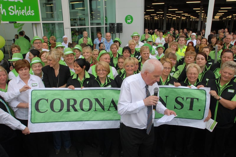 The opening of the new Asda store and Coronation Street star Katherine Kelly was there to help perform the honours. Are you in the picture with her?