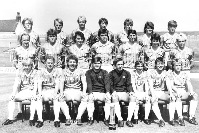 John Duncan with the 1985/86 squad who came 17th in their first season back in Division Three.