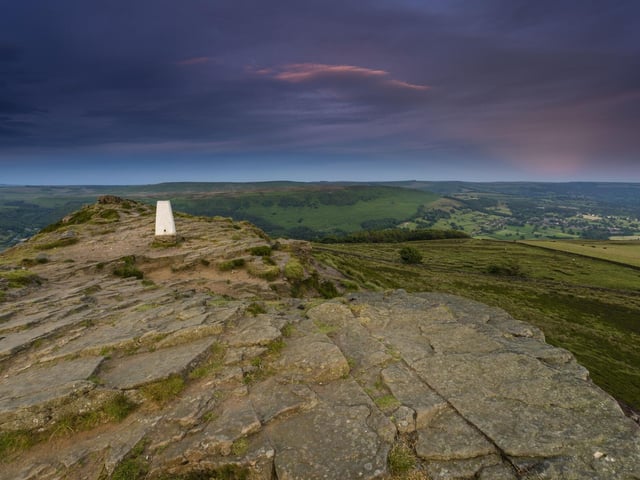 Win Hill is a beautiful part of the Peak District that is perfect to explore over the coming weeks.