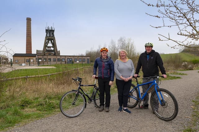 Take a three-mile ride from Teversal to Pleasley Pit Country Park and Local Nature Reserve. Explore the remaining pit buildings and satisfy your hunger or thirst at the Pleasley Pit or Teversal Visitor Centre cafes.