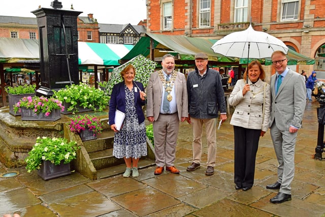 The Mayor and Mayoress toured the judges around the various highlights of Chesterfield In Bloom.
