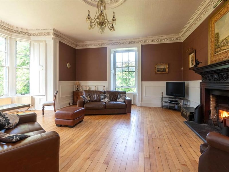 Sitting room.