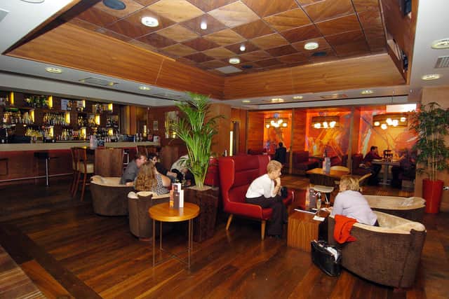 Barca bar restaurant, Casa Hotel Chesterfield.