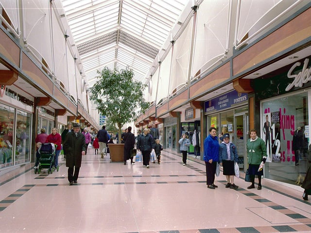 A busy Idlewells in 2001