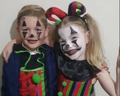 How cute do these two look in their brilliant costumes and makeup in Samantha Jane's photo?