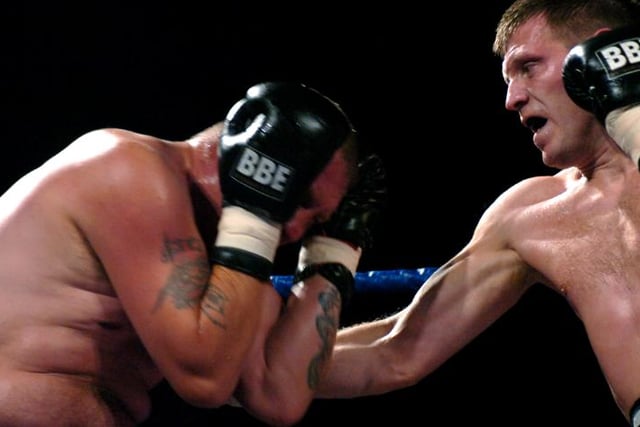 Billy Boyle up against Lee Mountford on October 19, 2007. At the Dome.
