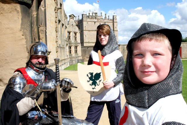 sp64621
Knight school at Bolsover Castle, Knight Nigel Lamb with Stanfree residents Lauren and Joshua Pearce ages 12 and 7.