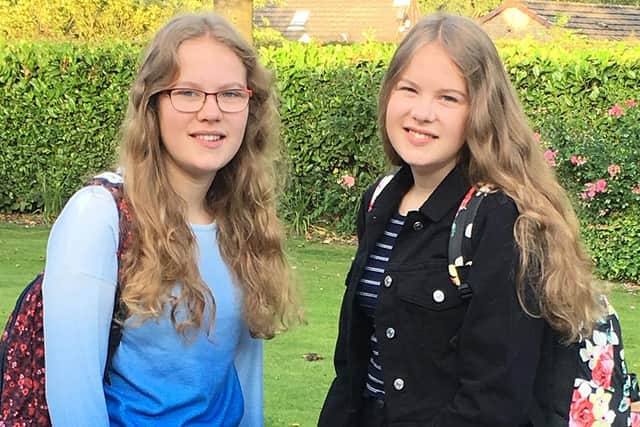 Chesterfield twins Alisha and Keris Hurrell will volunteer this Christmas at Ashgate Hospice in memory of their grandad.