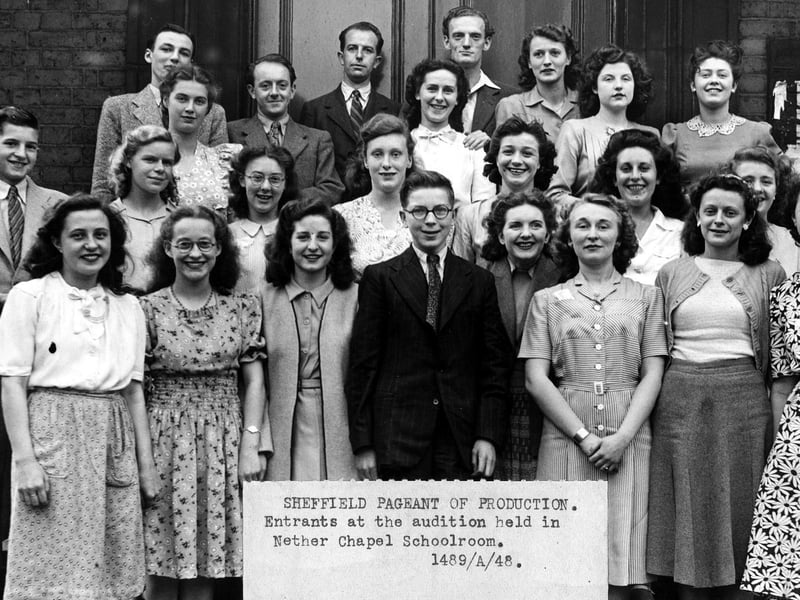 Entrants for auditions at Nether Chapel, Norfolk Street for the 1948 Sheffield Pageant of Production, an event promoting the city's steel history. Ref no: S03126