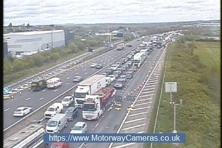 The incident is impacting traffic along the M1 southbound in Derbyshire. Credit: www.motorwaycameras.co.uk
