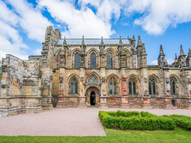 13.8% population growth has been projected for Midlothian between mid-2018 and mid-2028, following the 12.9% population growth in the area between mid-2009 and mid-2019. A major driver of this is migration from elsewhere in Scotland, with nearly 10,600 more people expected to move to the region during the decade up to 2028.
