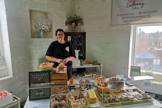 Chesterfield-based baker of all things nice, specialising in bespoke cakes, tray bakes and treat boxes.