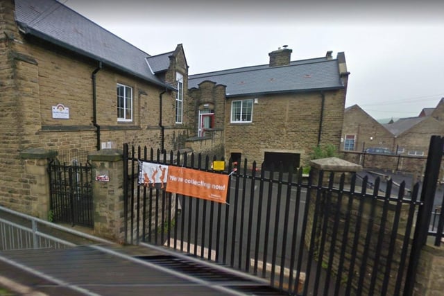 At New Mills Primary School at Meadow Street, New Mills, High Peak, 77% of parents who made it their first choice were offered a place for their child. Nine applicants had the school as their first choice but did not get in.