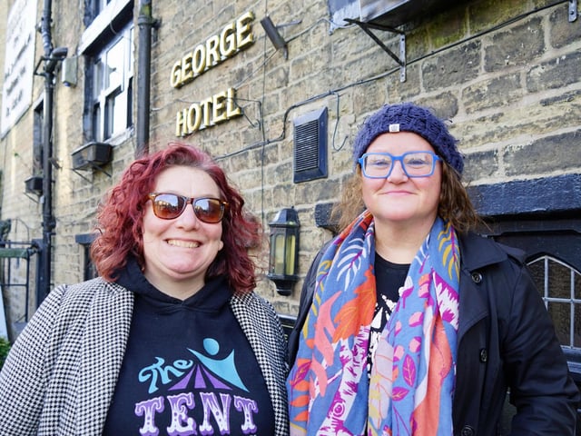 If you’re looking for somewhere to enjoy a drink in Hayfield, why not try the George Hotel or the Sportsman Inn?