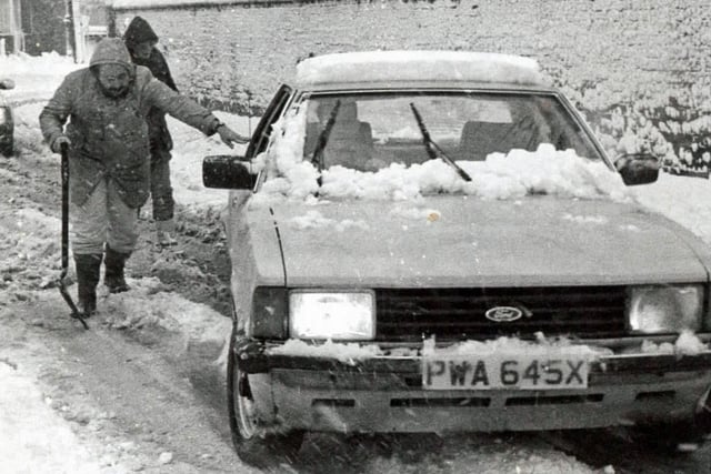 Snow chaos in Amber Valley, 1990.