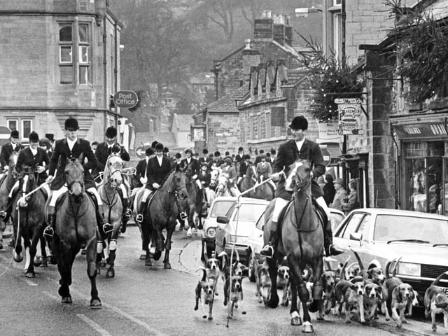 The High Peak Hunt meet at The Square, Bakewell, in 1986.
