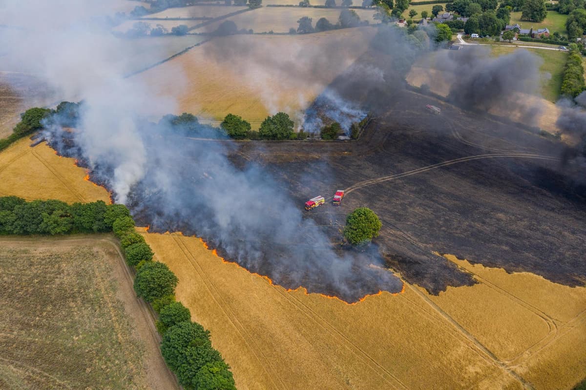 Fire England Watch as firefighters tackle blazing countryside near Chesterfield as ...