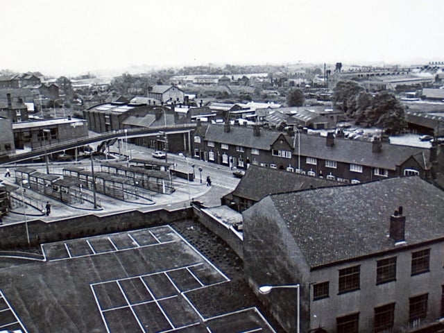 A view of Beetwell Street and Markham Road, Chesterfield in 1981.